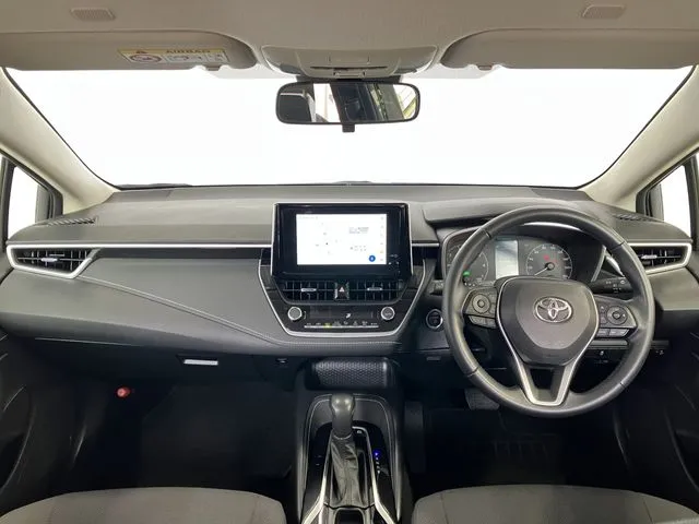 カローラ ツーリング ハイブリッド(トヨタ)の車両写真