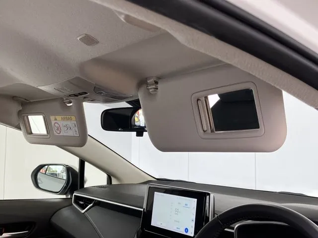 カローラ ツーリング ハイブリッド(トヨタ)の車両写真