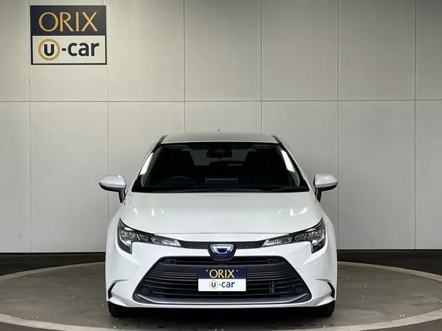 カローラ ツーリング ハイブリッド(トヨタ)の車両写真