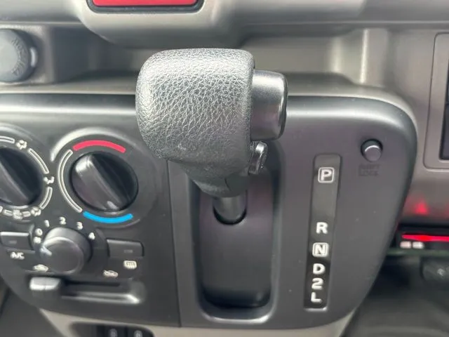 エブリイバン（スズキ）の車両写真