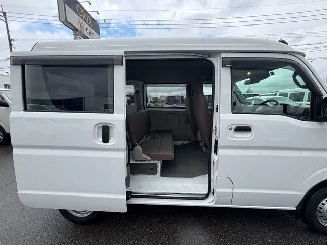エブリイバン（スズキ）の車両写真