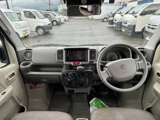 エブリイバン（スズキ）の車両写真