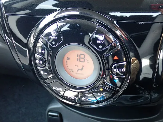 ノート(ニッサン)の車両写真