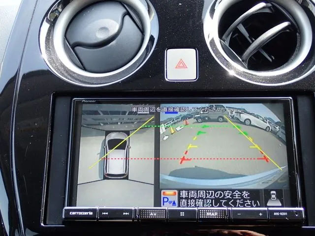 ノート(ニッサン)の車両写真