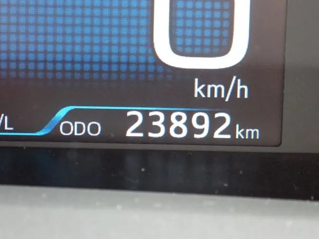 プリウス（トヨタ）の車両写真