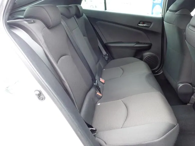 プリウス（トヨタ）の車両写真