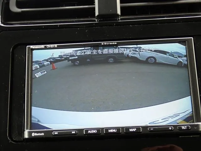 プリウス（トヨタ）の車両写真