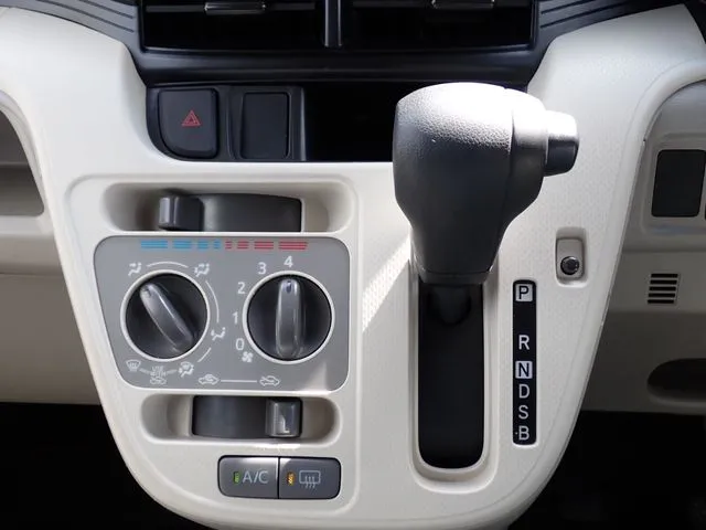 ムーヴ(ダイハツ)の車両写真