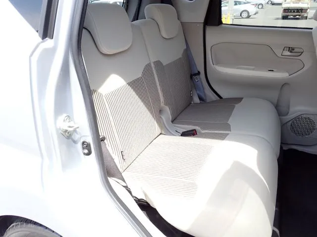 ムーヴ(ダイハツ)の車両写真