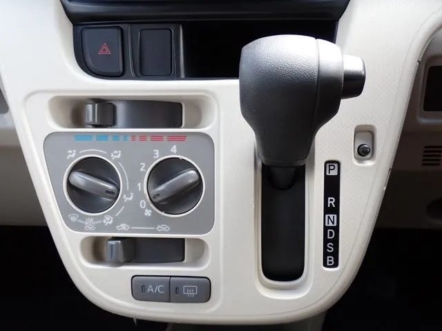 ムーヴ（ダイハツ）の車両写真