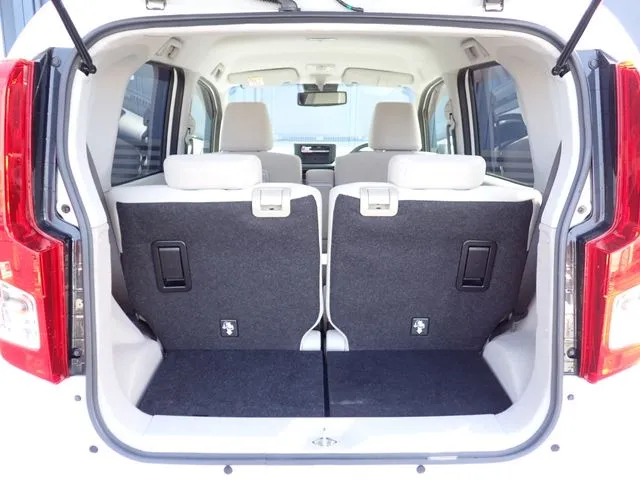 ムーヴ（ダイハツ）の車両写真