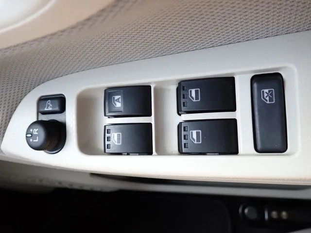 ムーヴ（ダイハツ）の車両写真