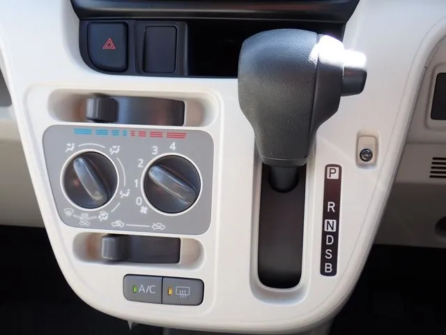 ムーヴ（ダイハツ）の車両写真