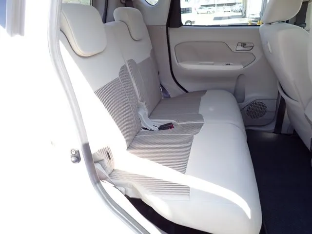 ムーヴ（ダイハツ）の車両写真