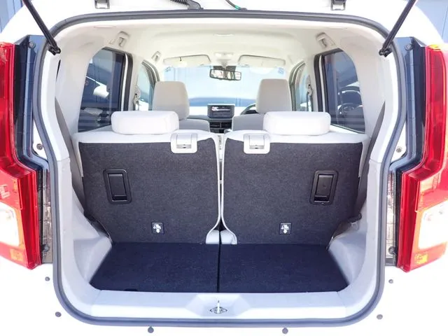 ムーヴ（ダイハツ）の車両写真