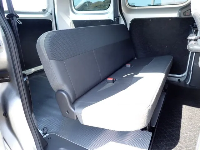 ＮＶ２００バネットバン（ニッサン）の車両写真
