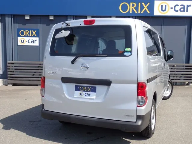 ＮＶ２００バネットバン（ニッサン）の車両写真