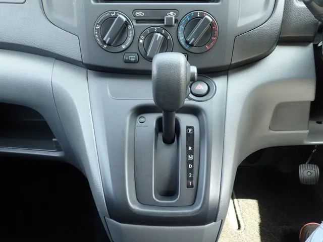 ＮＶ２００バネットバン（ニッサン）の車両写真