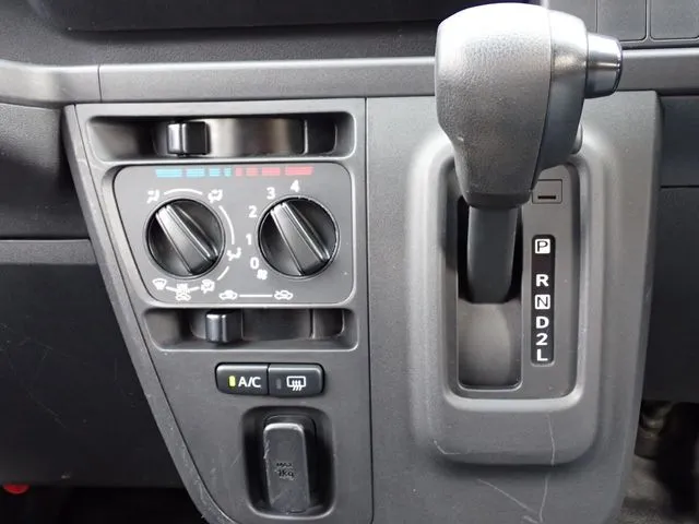 ハイゼットカーゴ(ダイハツ)の車両写真