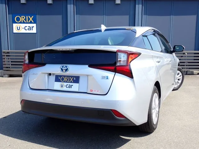 プリウス（トヨタ）の車両写真