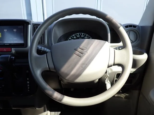 エブリイバン（スズキ）の車両写真