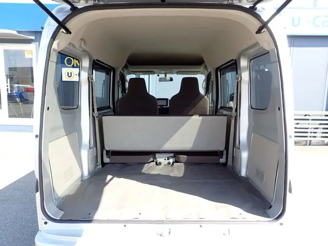 エブリイバン（スズキ）の車両写真