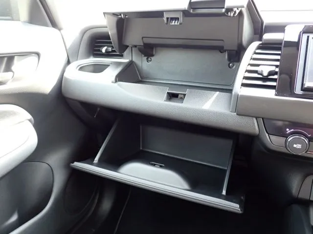 フィット e:HEV(ホンダ)の車両写真