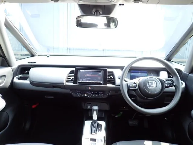 フィット e:HEV(ホンダ)の車両写真