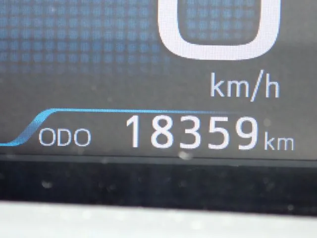 プリウス（トヨタ）の車両写真