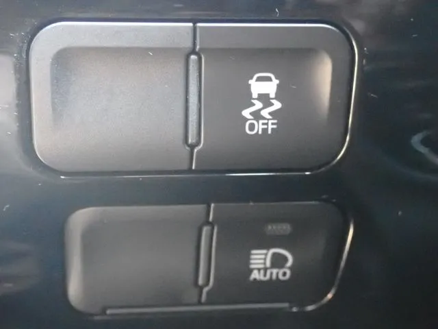 プリウス（トヨタ）の車両写真