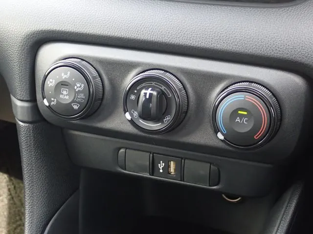 ヤリス（トヨタ）の車両写真
