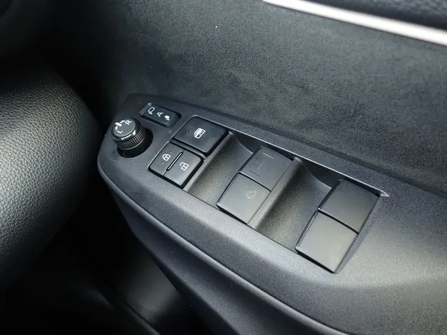 ヤリス（トヨタ）の車両写真
