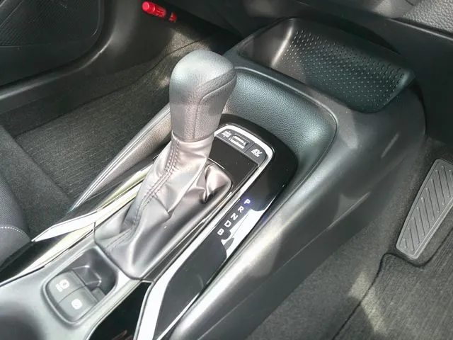 カローラスポーツ　ハイブリッド（トヨタ）の車両写真