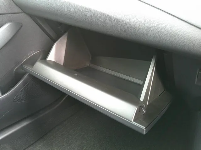 カローラスポーツ　ハイブリッド（トヨタ）の車両写真