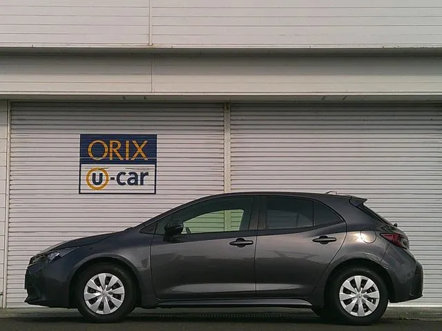 カローラスポーツ　ハイブリッド（トヨタ）の車両写真