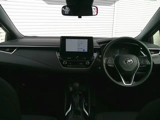 カローラスポーツ　ハイブリッド（トヨタ）の車両写真