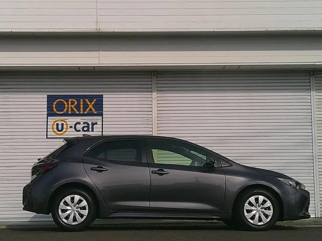 カローラスポーツ　ハイブリッド（トヨタ）の車両写真