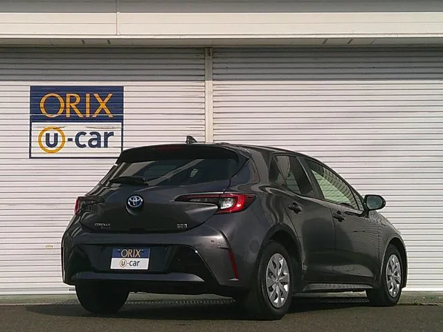 カローラスポーツ　ハイブリッド（トヨタ）の車両写真