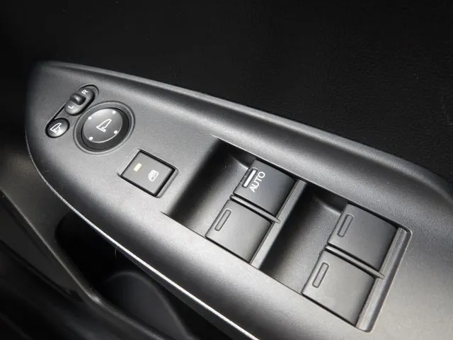 シャトル ハイブリッド(ホンダ)の車両写真