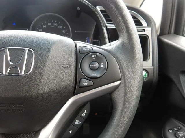 シャトル ハイブリッド(ホンダ)の車両写真