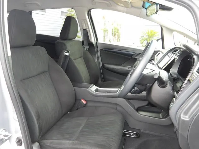 シャトル ハイブリッド(ホンダ)の車両写真