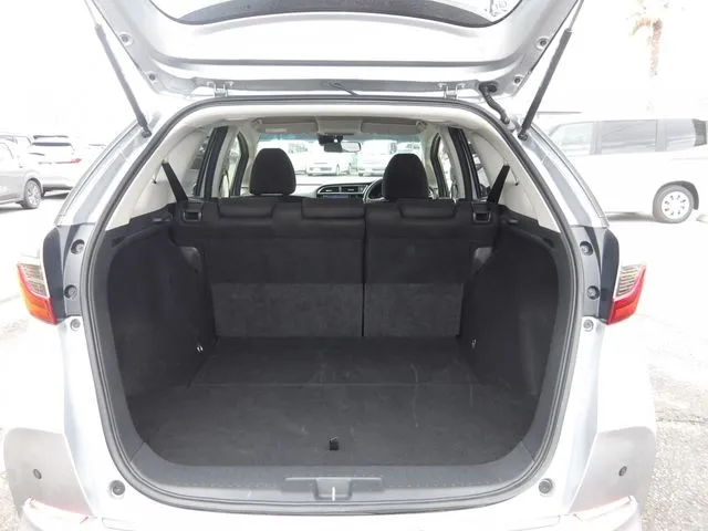 シャトル ハイブリッド(ホンダ)の車両写真