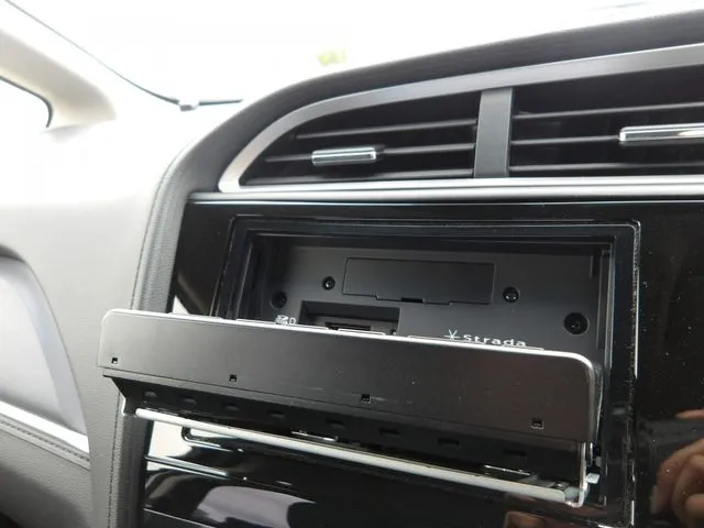 シャトル ハイブリッド(ホンダ)の車両写真