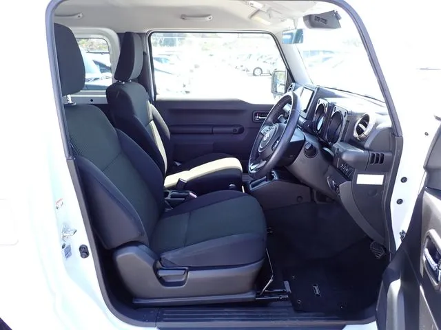 ジムニー　４ＷＤ（スズキ）の車両写真