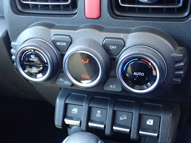 ジムニー　４ＷＤ（スズキ）の車両写真