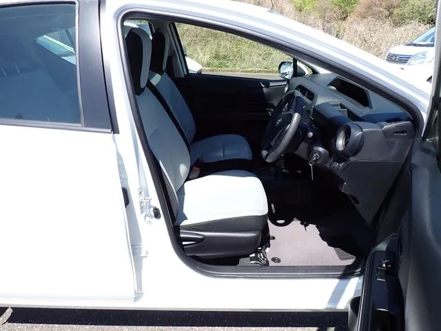 アクア(トヨタ)の車両写真