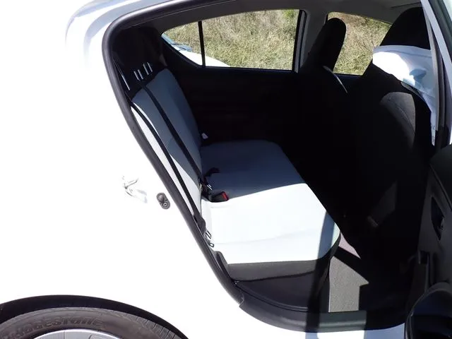 アクア(トヨタ)の車両写真