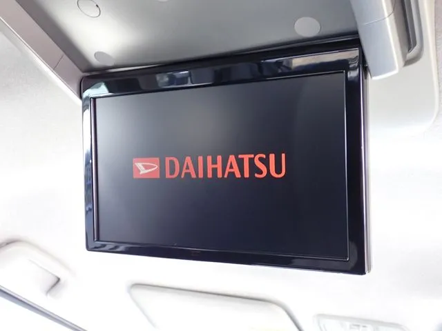 タント　カスタム（ダイハツ）の車両写真