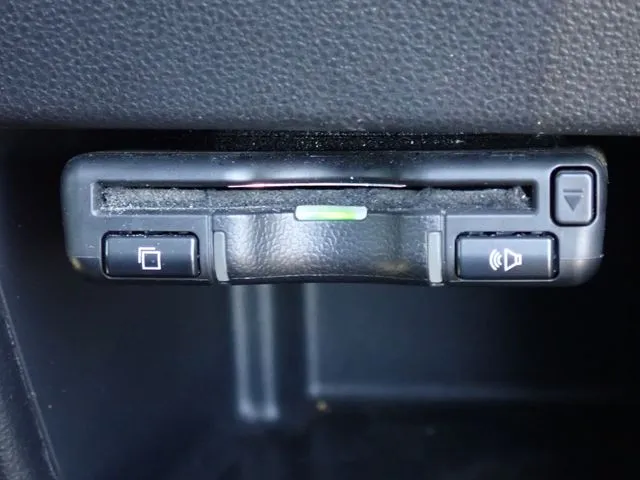 タント　カスタム（ダイハツ）の車両写真