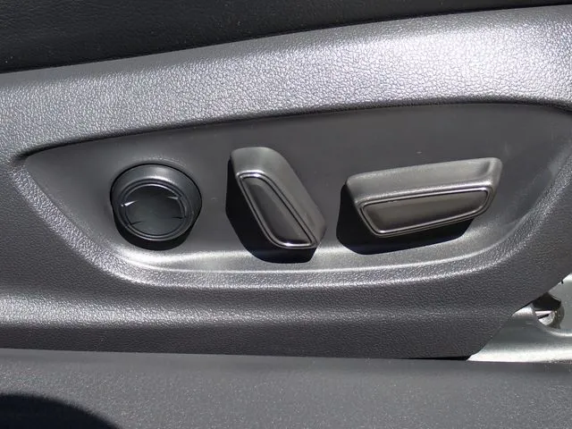 トヨタ　カムリ　ハイブリッド